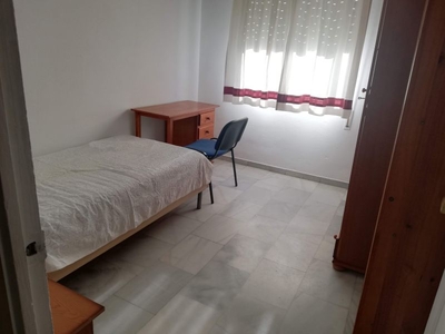 Habitaciones en C/ Escolar Malagueño, Málaga Capital por 290€ al mes