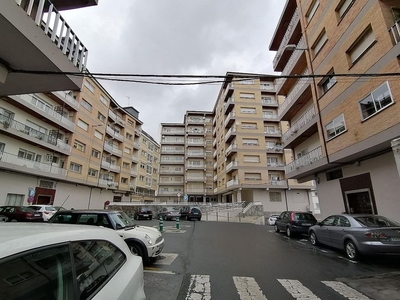Piso en venta en San Roque - As Fontiñas de 4 habitaciones con garaje y balcón