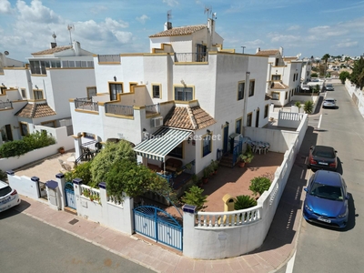 Villa pareada en venta en La Marina, Elche