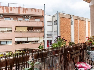 Piso reformado de 3 habitaciones en pleno centro en Barberà del Vallès
