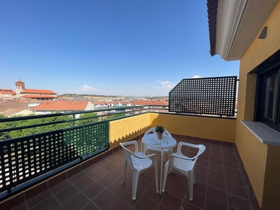 Alquiler de ático en Zaratán de 1 habitación con terraza y garaje