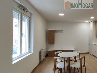Alquiler de estudio en Centro - Palencia con muebles y calefacción