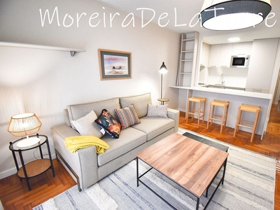 Alquiler de piso en calle De Pizarro de 2 habitaciones con muebles y balcón