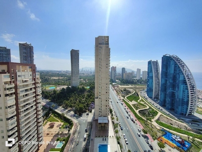 Alquiler de piso en calle Presidente Adolfo Suárez de 2 habitaciones con terraza y piscina