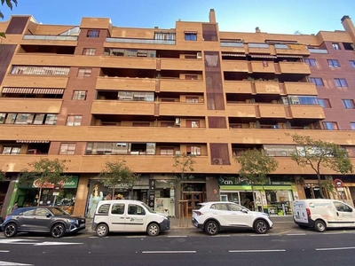 Alquiler de piso en La Bozada – Parque Delicias de 2 habitaciones con terraza y garaje