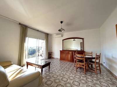 Alquiler de piso en Montilivi - Palau de 3 habitaciones con muebles y balcón