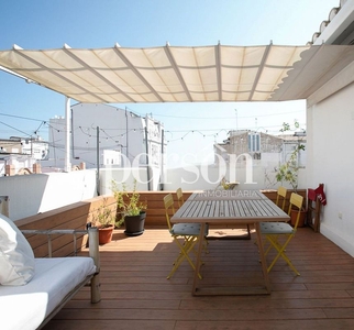 Ático en alquiler en Arrancapins de 1 habitación con terraza y muebles