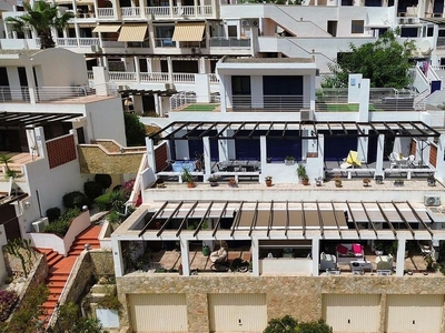 Ático en venta en avenida Ramblas de Oleza de 4 habitaciones con terraza y piscina
