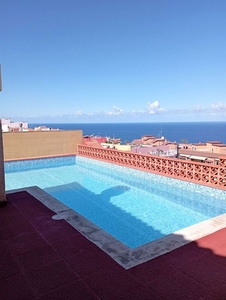 Ático en venta en Longuera-Toscal de 2 habitaciones con terraza y piscina