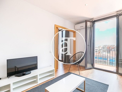 Piso en alquiler en La Nova Esquerra de l'Eixample de 3 habitaciones con terraza y muebles