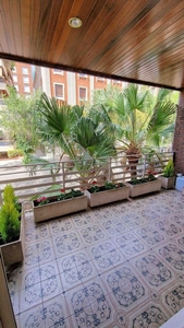 Piso en alquiler en Sant Gervasi - Galvany de 5 habitaciones con terraza y piscina