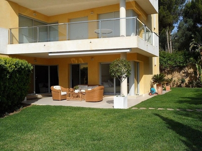 Piso en alquiler en Sol de Mallorca de 4 habitaciones con terraza y piscina