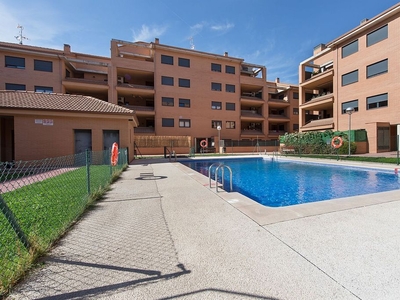 Piso en alquiler en Yebes - Valdeluz de 3 habitaciones con terraza y piscina