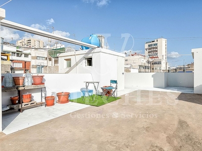 Piso en venta en Arenales - Lugo - Avenida Marítima de 5 habitaciones con terraza y balcón