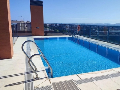 Piso en venta en avenida Alnasir de 2 habitaciones con terraza y piscina