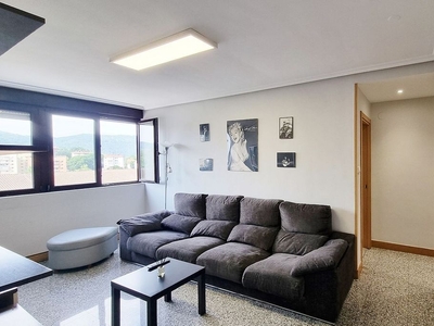 Piso en venta en Beraun - Pontika de 3 habitaciones con balcón y calefacción