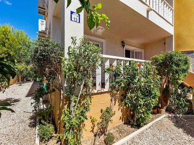 Piso en venta en calle El Ciprés de 2 habitaciones con terraza y piscina