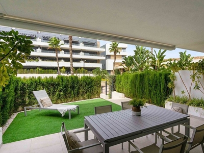 Piso en venta en calle Pablo Picasso Orihuela Costa de 2 habitaciones con terraza y piscina