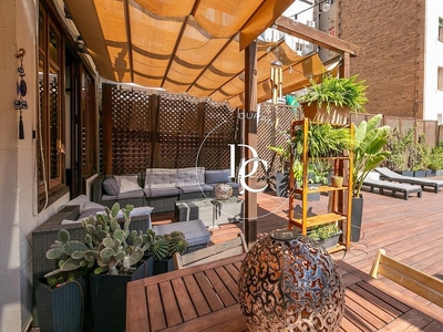 Piso en venta en El Camp d'en Grassot i Gràcia Nova de 3 habitaciones con terraza y balcón