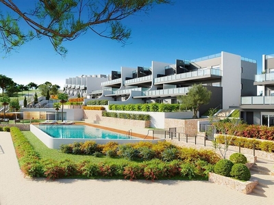 Piso en venta en Playa de Poniente de 3 habitaciones con terraza y piscina