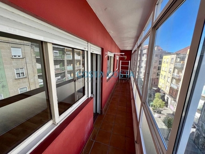 Piso en venta en Travesía de Vigo - San Xoán de 3 habitaciones con terraza y garaje