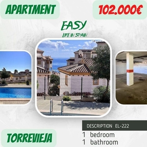 Piso en venta en urbanización Torrevieja de 1 habitación con terraza y piscina