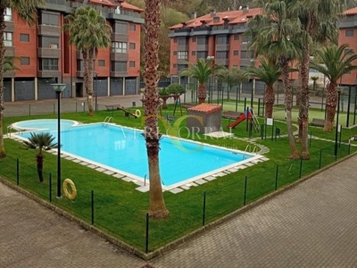 Piso en venta en Val de San Vicente de 2 habitaciones con terraza y piscina