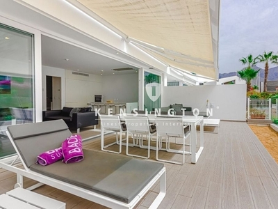 Venta de dúplex en Costa Adeje de 2 habitaciones con terraza y piscina