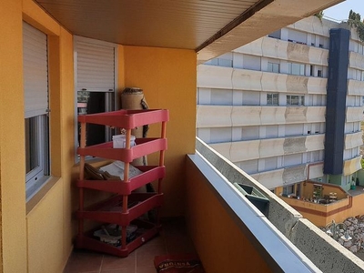 Venta de piso en calle Venerable Carabantes de 4 habitaciones con terraza y garaje