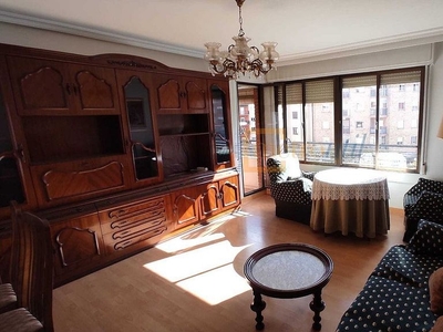 Venta de piso en Canalejas - Gran Vía de 3 habitaciones con balcón y calefacción