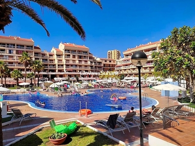 Venta de piso en Los Cristianos - Playa de las Américas de 2 habitaciones con terraza y piscina