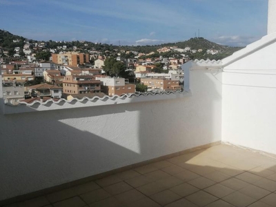 Casa adosada de alquiler en Segur de Calafell