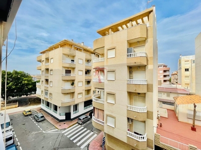 Apartamento en venta en Playa del Acequión, Torrevieja, Alicante