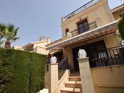 Casa adosada en venta en Algorfa