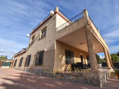 Chalet con piscina privada en Peña de las Aguilas