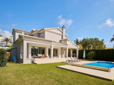 Chalet en venta en Nueva Andalucia, Marbella, Málaga