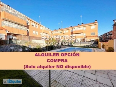 Comercializa piso en pleno centro de yuncler en alquiler opción a compra.