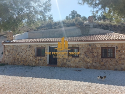 Finca/Casa Rural en venta en Cuevas del Campo, Granada