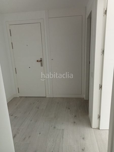 Alquiler estudio con 3 habitaciones con ascensor, calefacción y aire acondicionado en Madrid