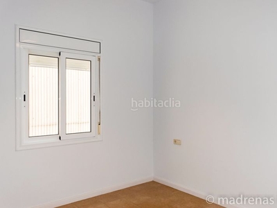Alquiler piso con 2 habitaciones con ascensor y calefacción en Girona