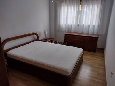 Alquiler piso disponible!!!!
calle olf palme, magnifico piso, tres dormitorios en Murcia