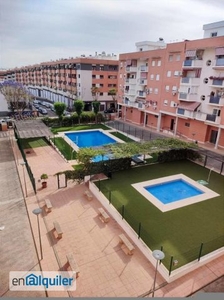 Alquiler piso piscina y terraza Montequinto