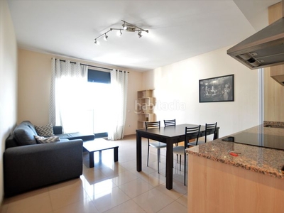 Apartamento amueblado con ascensor, calefacción, aire acondicionado y vistas al mar en Vilanova i la Geltrú