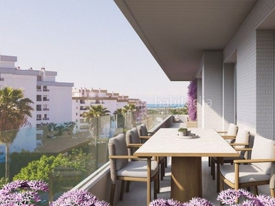 Apartamento con 3 habitaciones con parking, piscina y aire acondicionado en Marbella