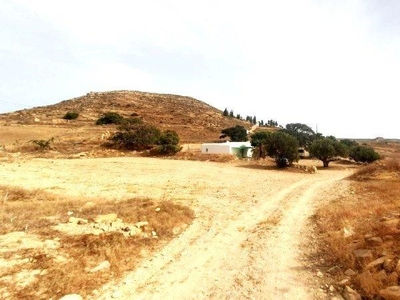 Casa con terreno en Agua Amarga