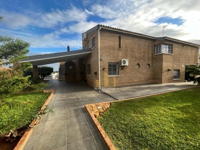 Chalet en Alcalá de Guadaira