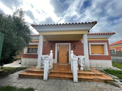 Chalet en Aldeamayor de San Martín