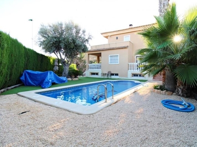 Chalet en Elche