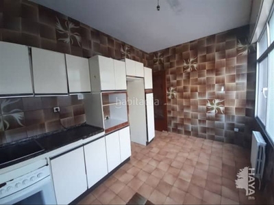 Piso primero con 3 habitaciones en Escodines Manresa