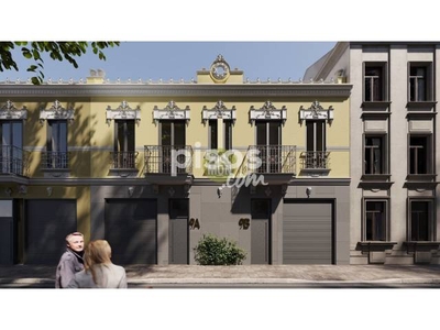 Casa adosada en venta en Calle de Agustina de Aragón